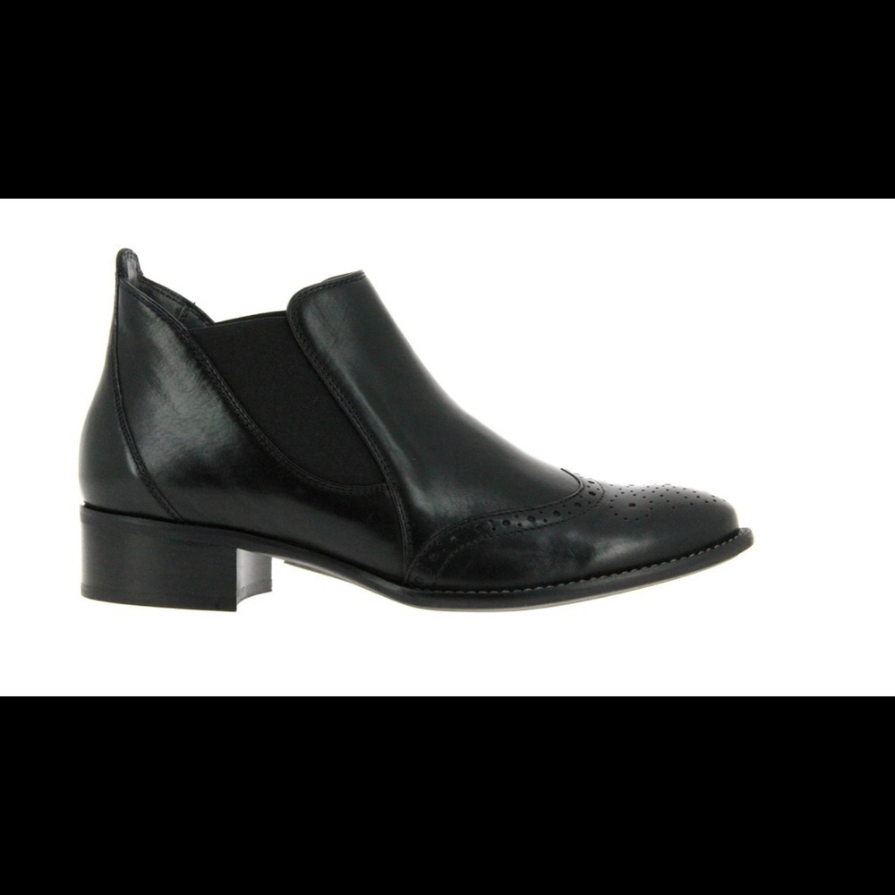 Paul Green Chelsea boot